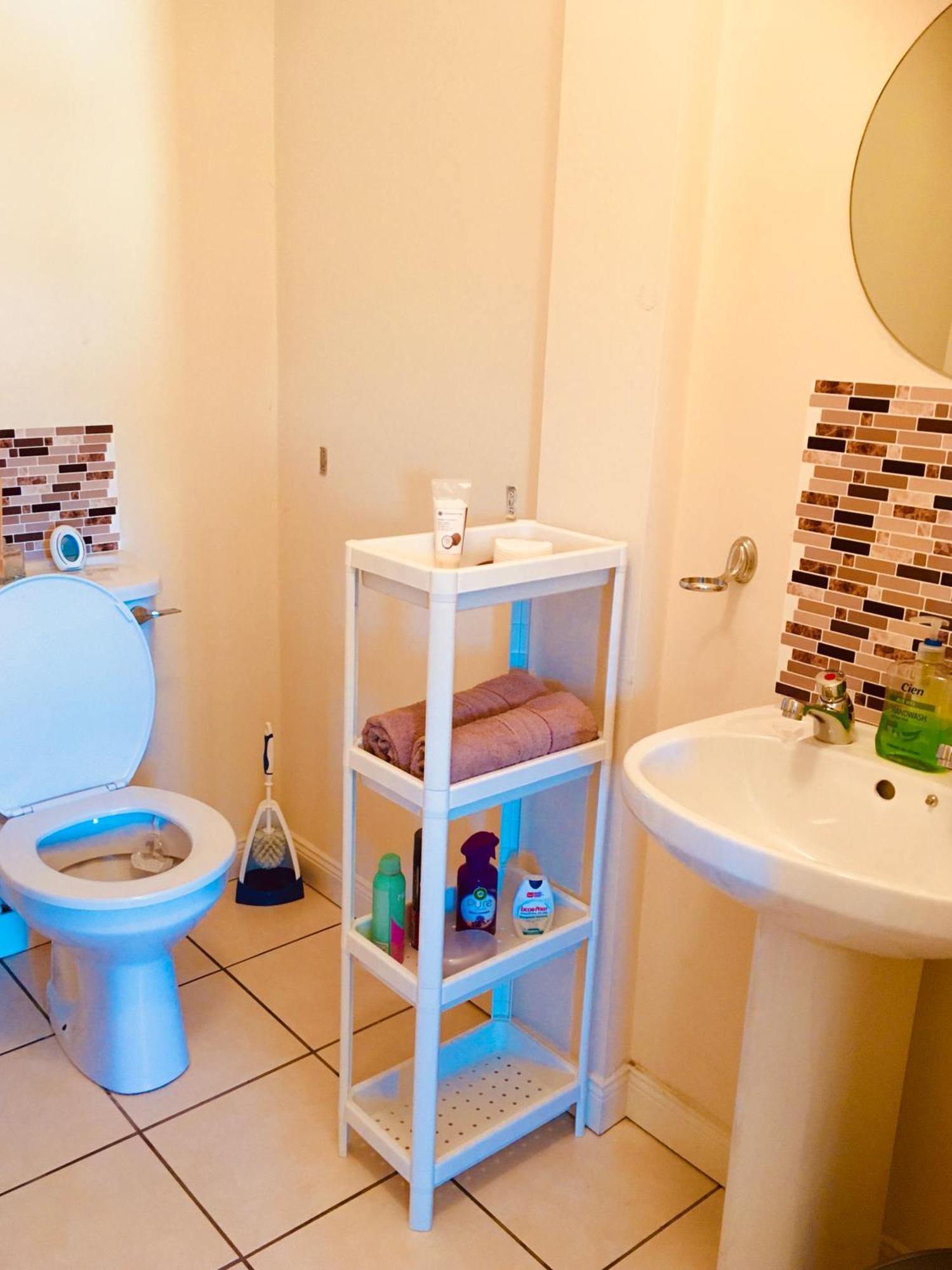 Treasure Box Retreat Bed & Breakfast Clifden Room photo